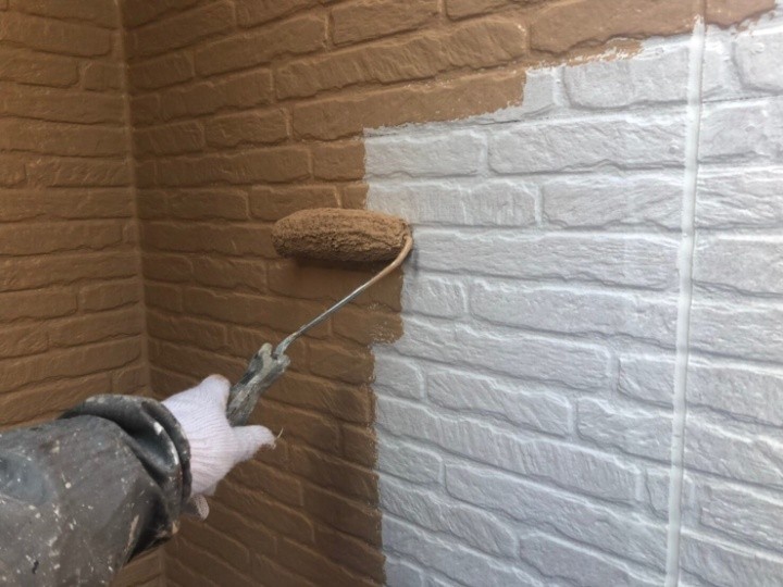 下塗りには「パーフェクトサーフ」を使用