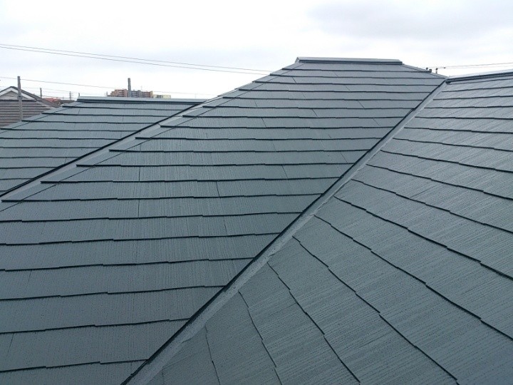 屋根塗装が完了した外観