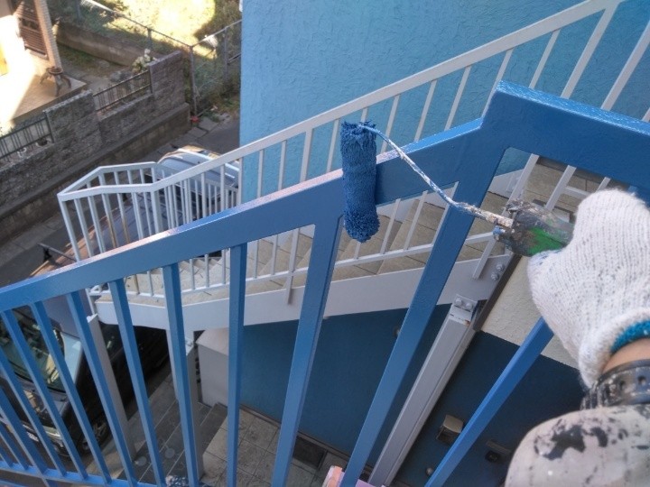 ファインSiを用いて「中塗り・上塗り」作業