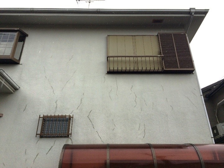 外壁の亀裂（ひび割れ）箇所
