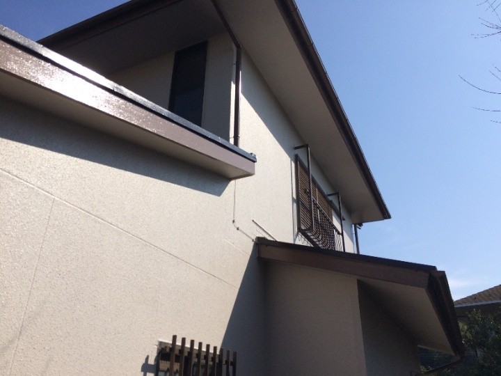 「屋根・外壁」塗装工事が完工したお住まい