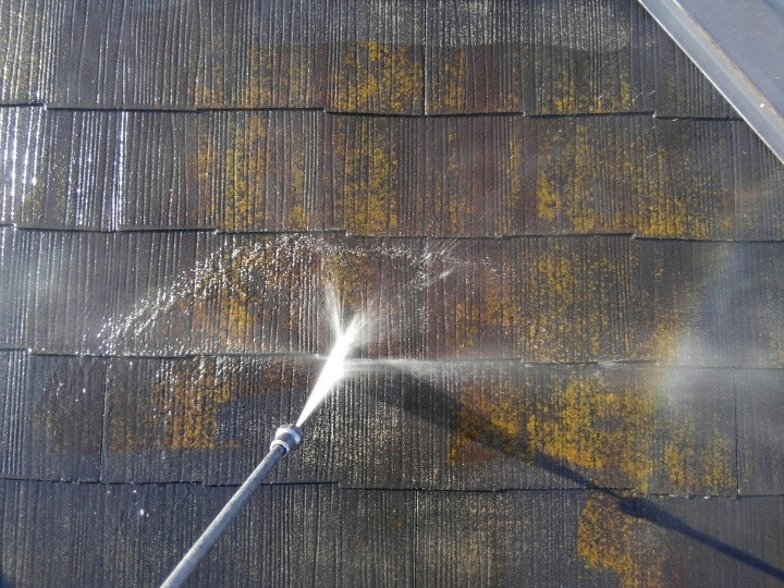 屋根の高圧洗浄