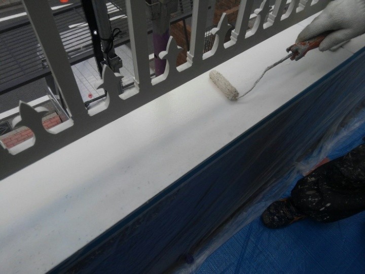 エラストコートを用いた付帯部の塗装工事