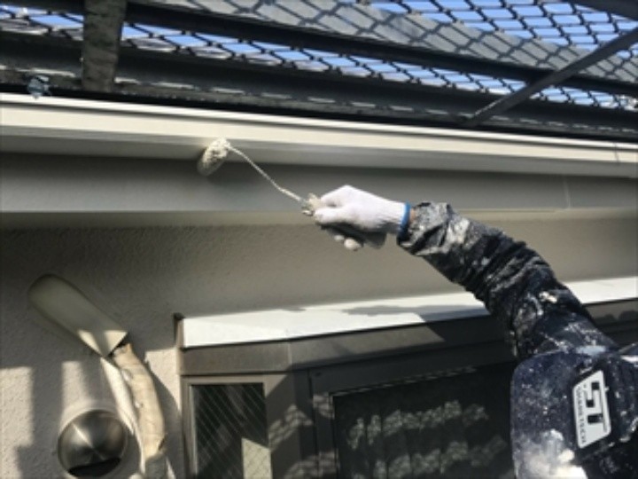 パーフェクトトップを用いた付帯部の「上塗り」作業