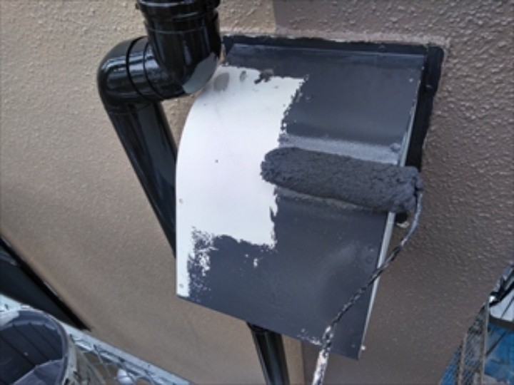 付帯部にハイポンファインプライマーⅡを塗装