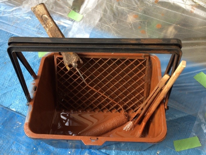 ウッドデッキ塗装では木部用塗料「キシラデコール」を使用