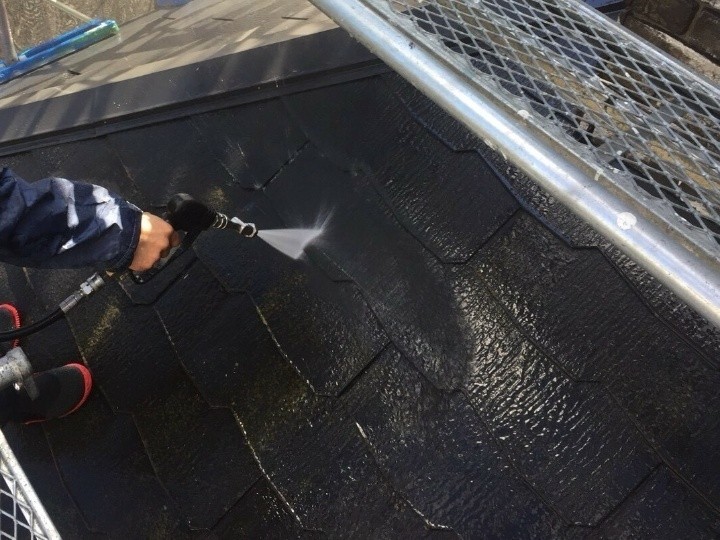 屋根の高圧洗浄