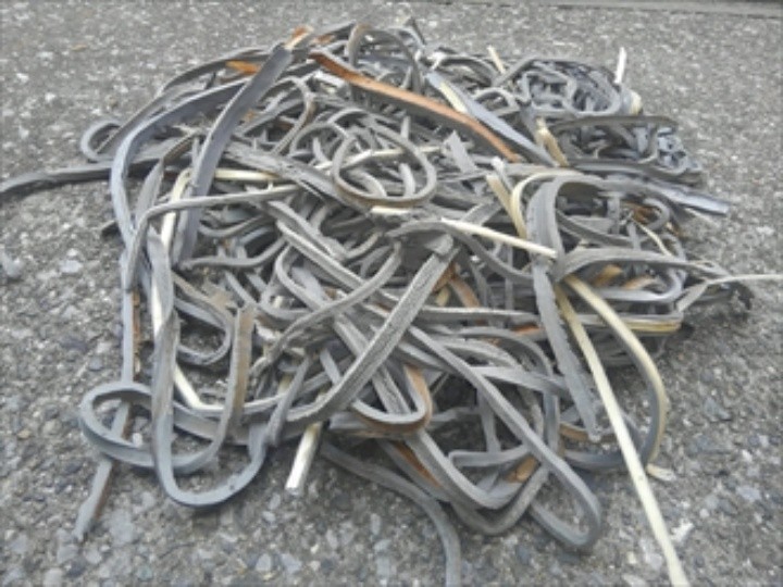 コーキングを撤去した後