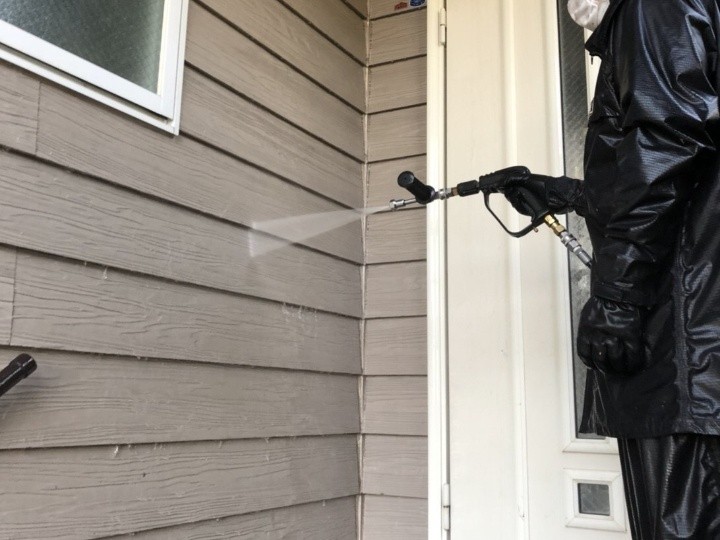 外壁の高圧洗浄