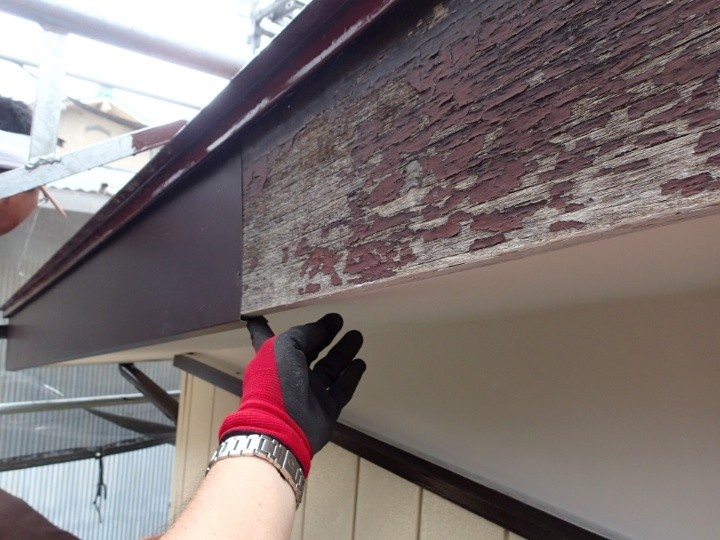 破風板に板金巻き補修工事