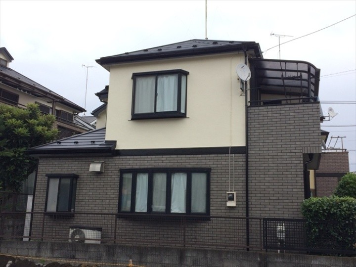 外壁塗装工事が無事に完工した住宅の外観