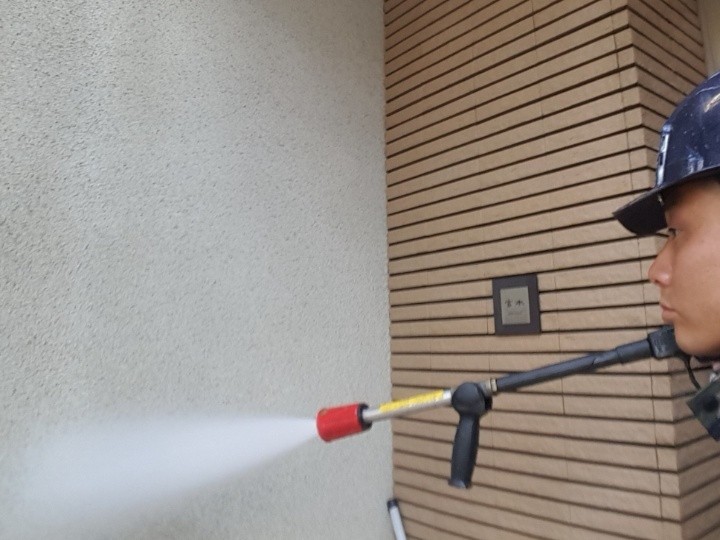 外壁の高圧洗浄