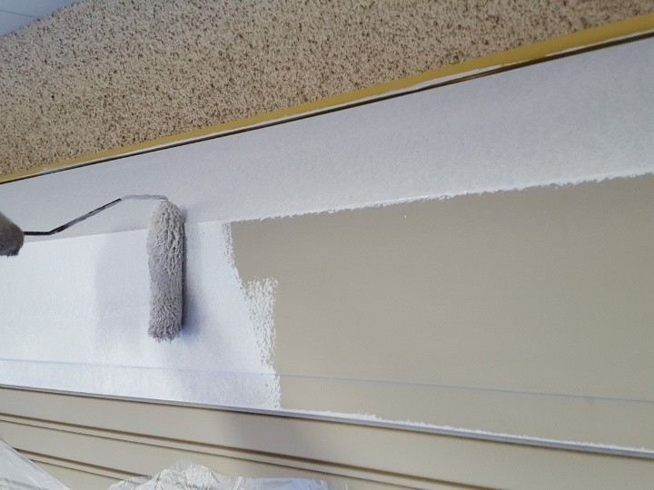 付帯部の塗装作業