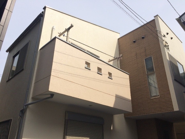 パーフェクトトップを用いた外壁塗装工事後のお住まい