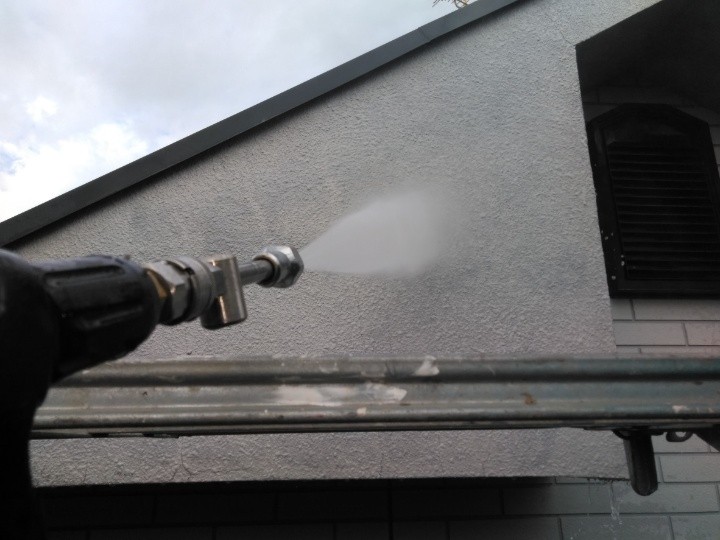２階部分への高圧洗浄