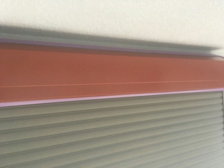 付帯部の下塗り作業