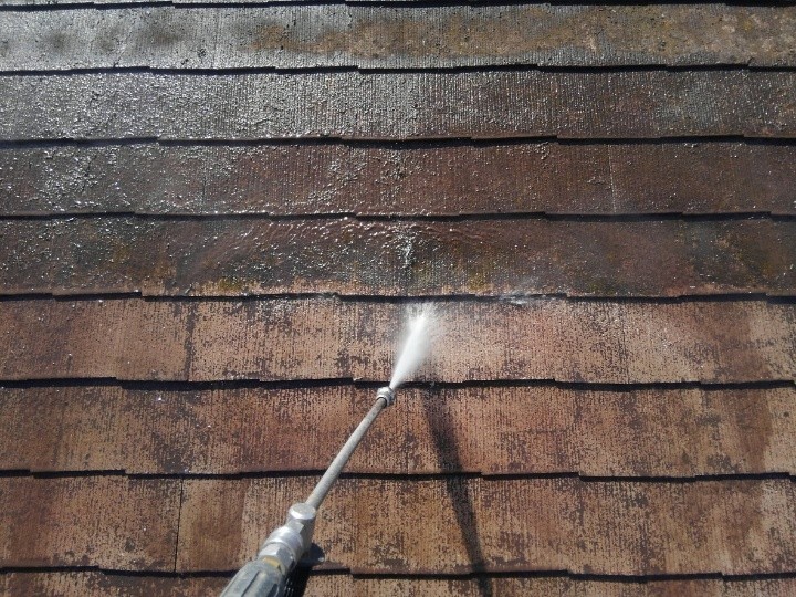 屋根の高圧洗浄
