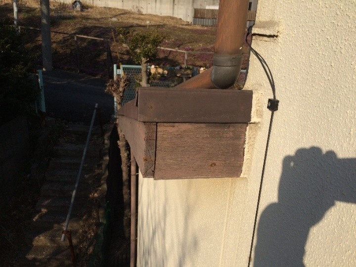 板が剥がれた状態