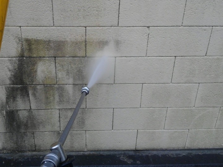 外壁の高圧洗浄