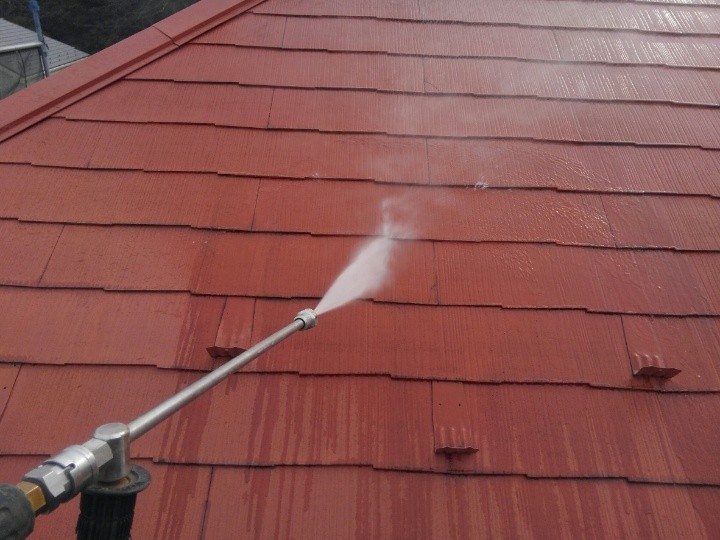 屋根の高圧洗浄