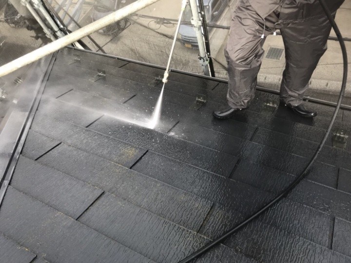 屋根の高圧洗浄