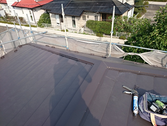 千葉県佐倉市　屋根カバー工法　室内塗装　棟板金設置