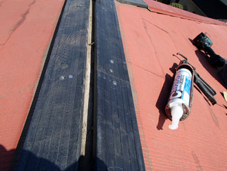 千葉県　千葉市中央区　棟板金交換　貫板はプラスチック製