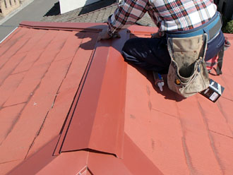 千葉県　千葉市中央区　棟板金交換　板金を仮設置