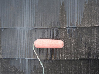 千葉市中央区　屋根塗装　外壁塗装　ベランダ防水　屋根塗装　下塗り