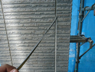 千葉市中央区　屋根塗装　外壁塗装　ベランダ防水　目地補修　古いコーキングの撤去