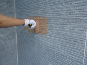 千葉市中央区　屋根塗装　外壁塗装　ベランダ防水　目地の補修　中塗り