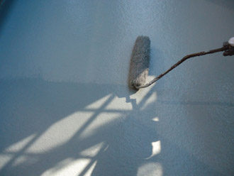 千葉市中央区　屋根塗装　外壁塗装　ベランダ防水　トップコート塗布2回目