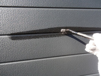 千葉市中央区　屋根塗装　外壁塗装　ベランダ防水　その他の塗装　雨戸　細かい部分は刷毛で塗装