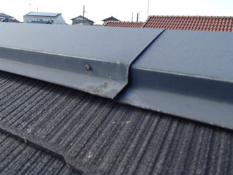 千葉市中央区　屋根塗装　外壁塗装　ベランダ防水　点検　棟板金の浮き