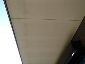 千葉市中央区　屋根塗装　外壁塗装　ベランダ防水　点検　軒天の色の変化