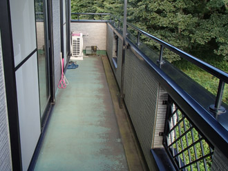 千葉市中央区　屋根塗装　外壁塗装　ベランダ防水　点検　床の磨耗