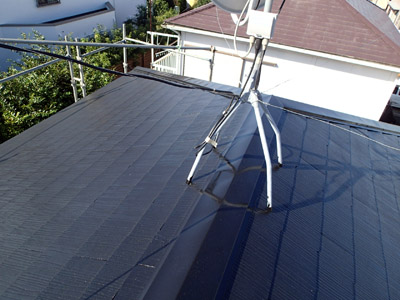 千葉市稲毛区　棟板金交換　屋根塗装　外壁塗装　塗装後の屋根