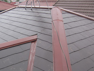 千葉市稲毛区　棟板金交換　屋根塗装　外壁塗装　屋根の高圧洗浄後