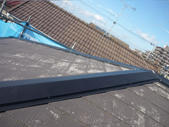 千葉市稲毛区　棟板金交換　屋根塗装　外壁塗装　新しい棟板金の設置