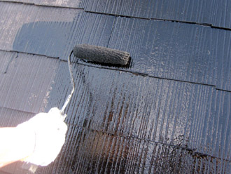 千葉市稲毛区　棟板金交換　屋根塗装　外壁塗装　屋根塗装の中塗り