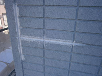 埼玉県　富士見市　屋根塗装　外壁塗装　バルコニー防水　屋根塗装　外壁をコーキングで補修