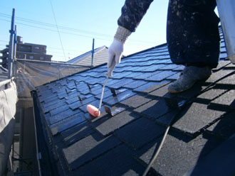 埼玉県　富士見市　屋根塗装　外壁塗装　バルコニー防水　屋根の下塗り