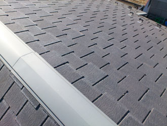 埼玉県　富士見市　屋根塗装　外壁塗装　バルコニー防水　点検　屋根　棟板金の日焼けと色褪せ