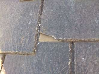 埼玉県　富士見市　屋根塗装　外壁塗装　バルコニー防水　点検　コロニアル(スレート、カラーベスト)の欠け