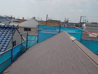 川崎市中原区　屋根塗装　外壁塗装　バルコニー防水　高圧洗浄後の屋根