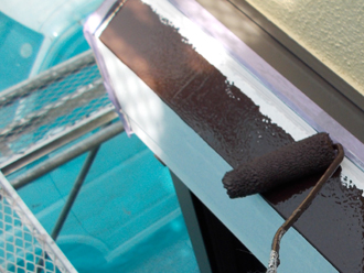 川崎市中原区　屋根塗装　外壁塗装　バルコニー防水　その他の塗装　シャッターを格納する部分