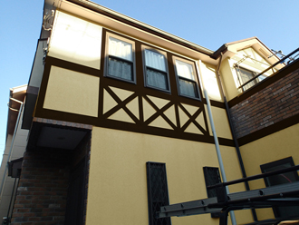 川崎市中原区　屋根塗装　外壁塗装　バルコニー防水　カラーシミュレーション　クリームイエローにブラウンの幕板の組み合わせ