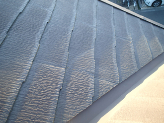 川崎市中原区　屋根塗装　外壁塗装　バルコニー防水　点検　スレートの変色