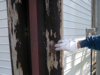 神奈川県　横浜市保土ヶ谷区　屋根と外壁以外の全塗装　戸袋と窓枠の塗装　ケレン