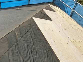 神奈川県　横浜市南区　屋根葺き替え工事　野地板重ね張り